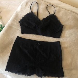 women’s shorts and tank pj set